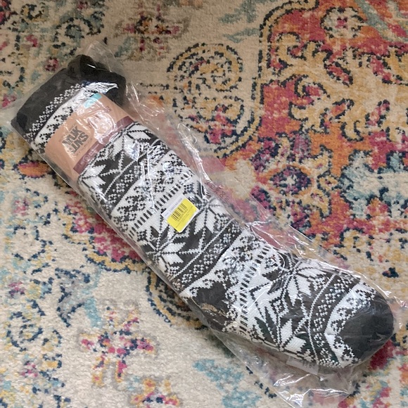 NWT MUK LUKS women’s cozy lounge socks size small (5-7) - Picture 2 of 7